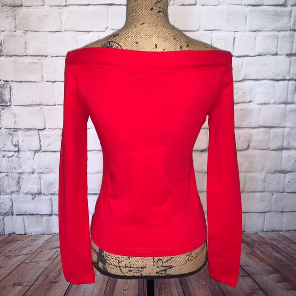 ❤️ SOLD NWOT Gorgeous offshoulder cutout front top - Picture 6 of 7